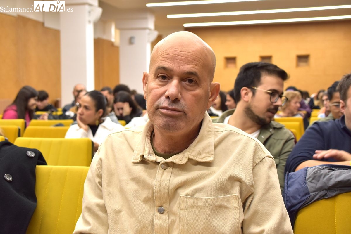 Quedarse vivo en Gaza es un milagro, el duro testimonio del periodista e intérprete Kayed Hammad en Salamanca