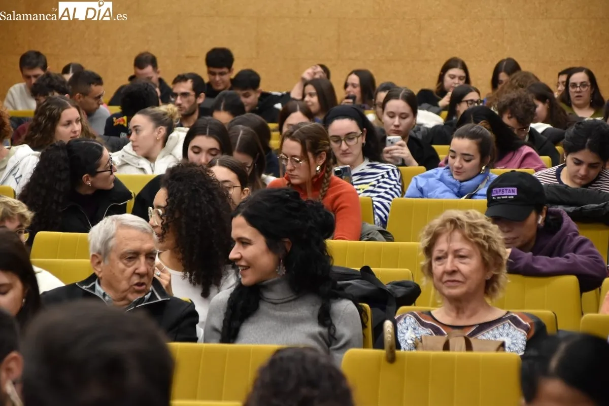 La Facultad de Educación de la Universidad de Salamanca durante la jornada 'Palestina hoy: Educar en situación de emergencia' | FOTOS: Vanesa Martins 