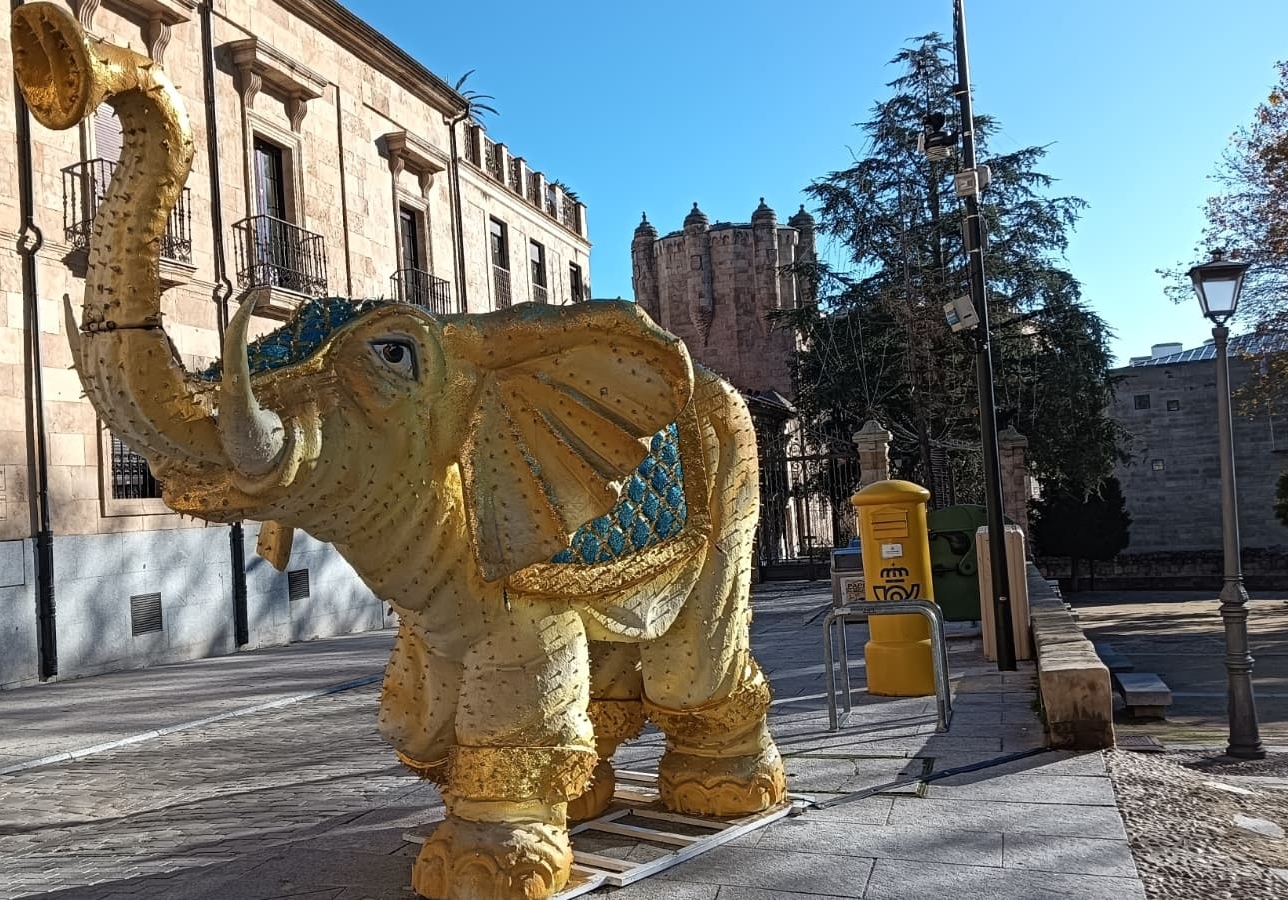 Elefante en la plaza de Colón, Salamanca