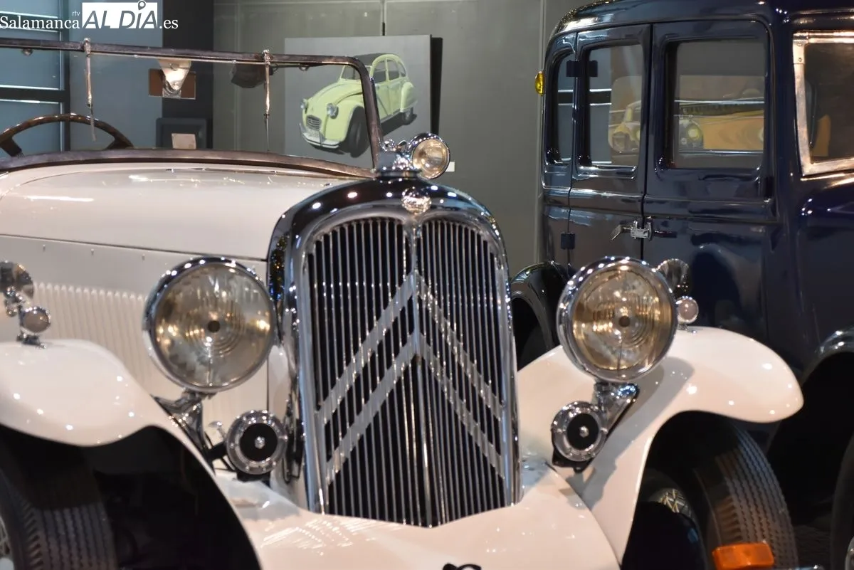 Arte y automoción se unen en la nueva muestra gratuita del Museo de Historia de la Automoción. Foto de Toni Sánchez