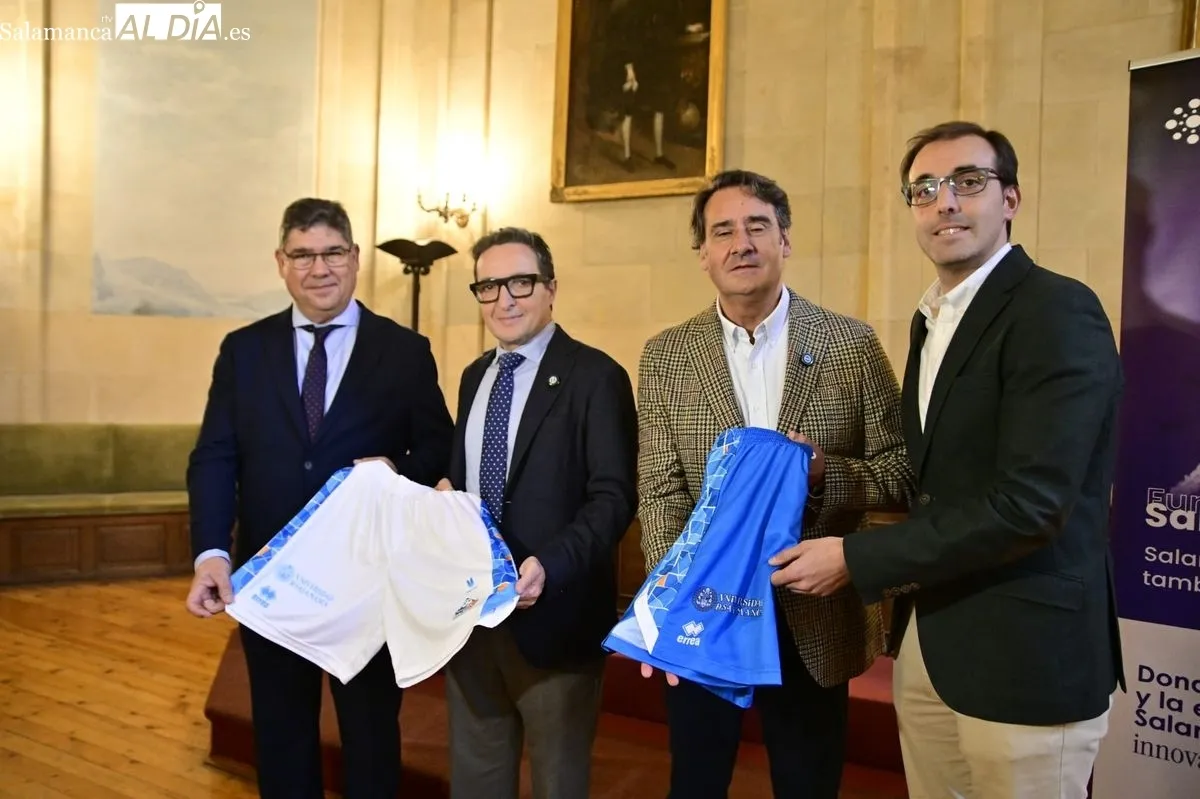 La Universidad de Salamanca (USAL) y el Club Baloncesto Avenida han presentado este martes el acuerdo de colaboración entre ambas entidades, así como los dos equipos, masculino y femenino, que militan en la 1ª División Nacional.