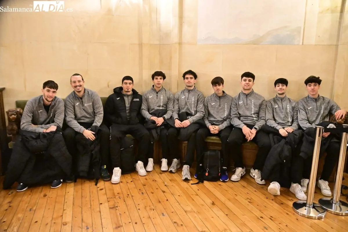 La Universidad de Salamanca (USAL) y el Club Baloncesto Avenida han presentado este martes el acuerdo de colaboración entre ambas entidades, así como los dos equipos, masculino y femenino, que militan en la 1ª División Nacional.