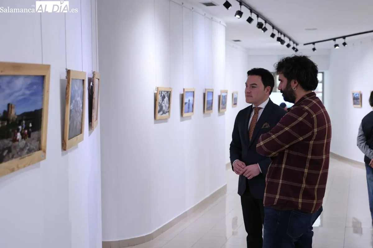 Entrada libre para ver la exposición ‘Otras Miradas’ de la Casa Escuela Santiago Uno en el Espacio Joven. Foto de David Sañudo