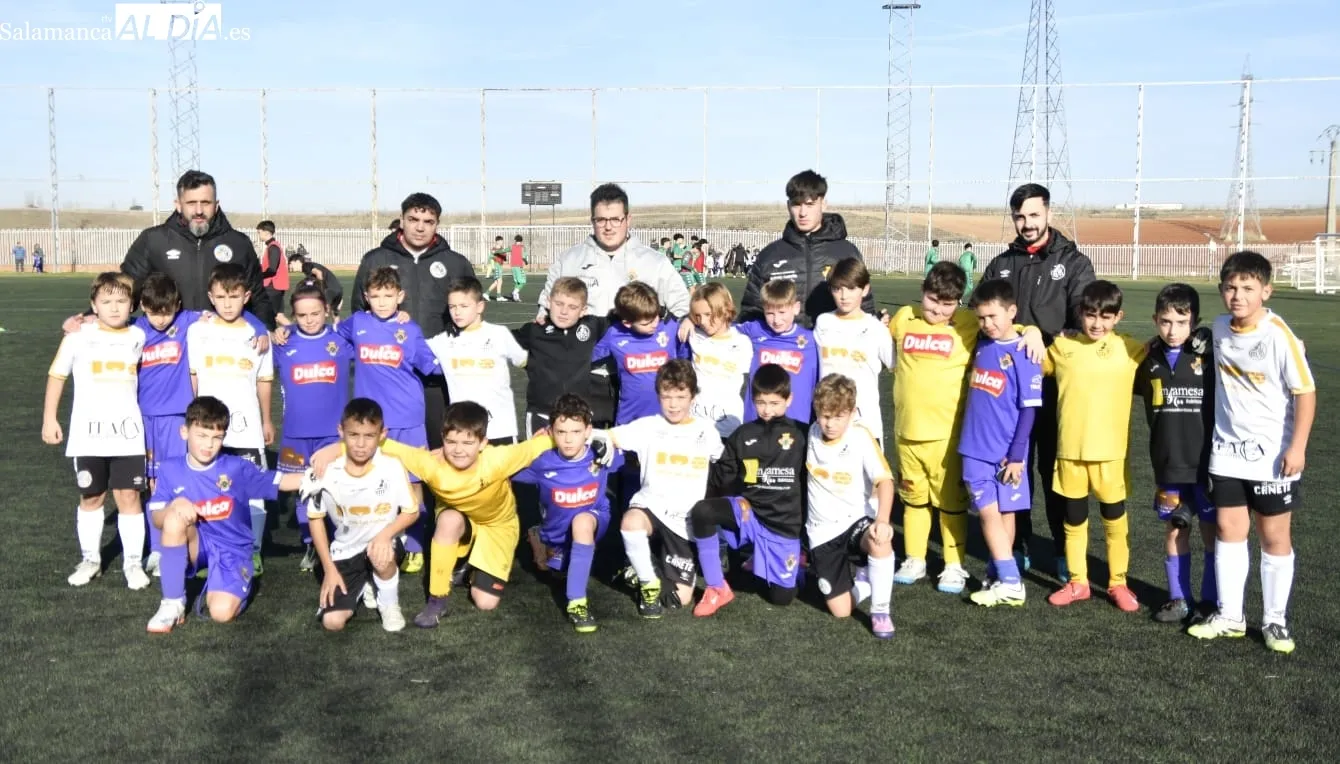 Partidos de fútbol base en El Tori