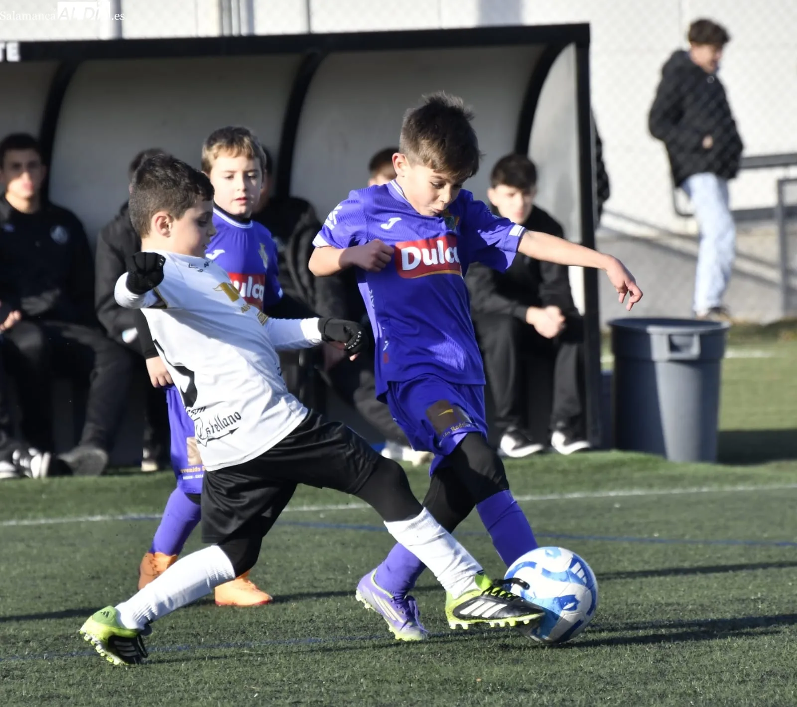 Partidos de fútbol base en El Tori