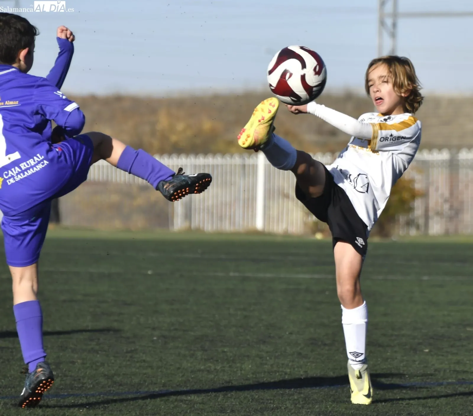Partidos de fútbol base en El Tori