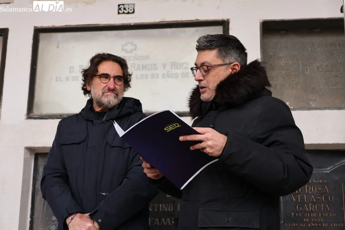 Homenaje a Unamuno en el cementerio San Carlos Borromeo de Salamanca. Fotos: David Sañudo