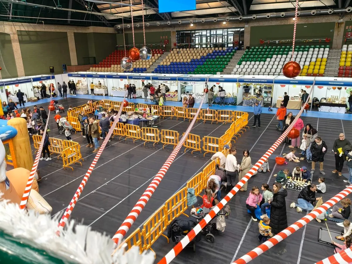 Foto 2 - El Mercado Navide&ntilde;o de Carbajosa supera los 2.000 visitantes y registra m&aacute;s de 7.000 euros en ventas
