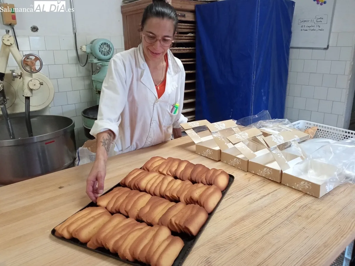 Terra Vita Rural elabora pan, empanadas, hornazos y productos de repostería para 14 localidades del Bajo Tormes y La Ramajería