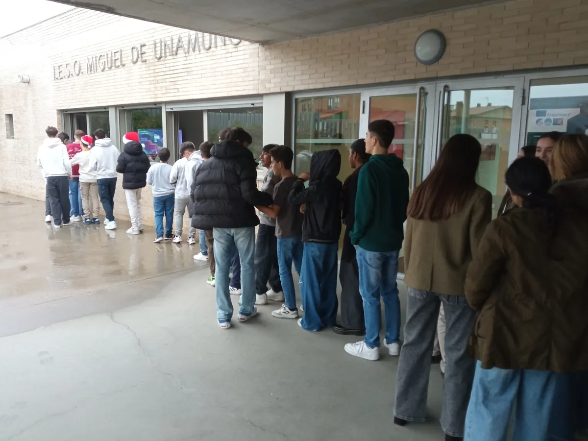 Yincana de juegos celebrada ayer viernes coordinada por Raquel García Sevillano