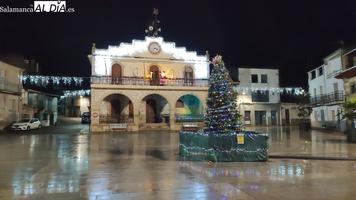 Iluminación Navideña en Villarino de los Aires