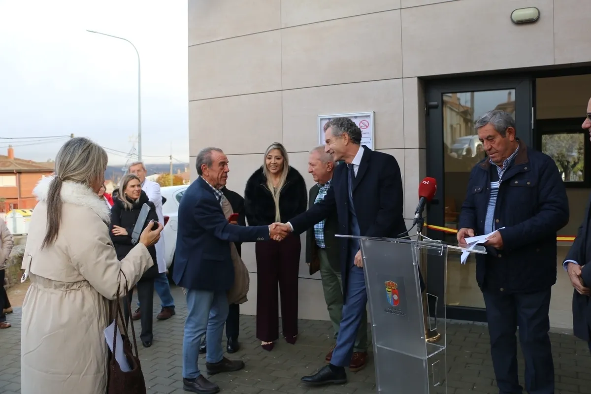 Inauguración del subcentro de guardias médicas en Villarino de los Aires / CORRAL