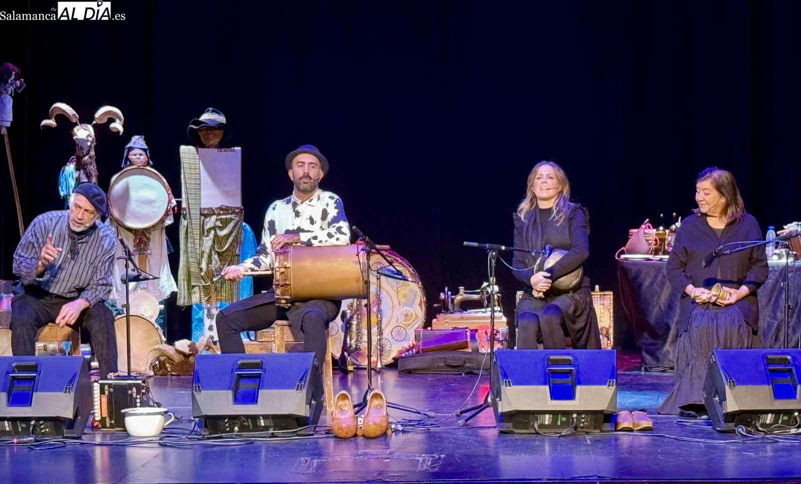 Mayalde llena de público y sonidos de la democracia el Teatro Calderón