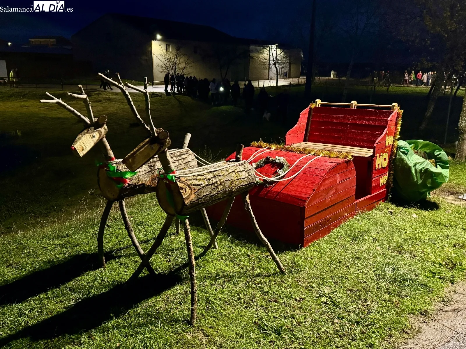 Foto 8 - El Campo de Pe&ntilde;aranda ilumina su Navidad con el orgullo de un pueblo unido en su decoraci&oacute;n artesanal y sostenible
