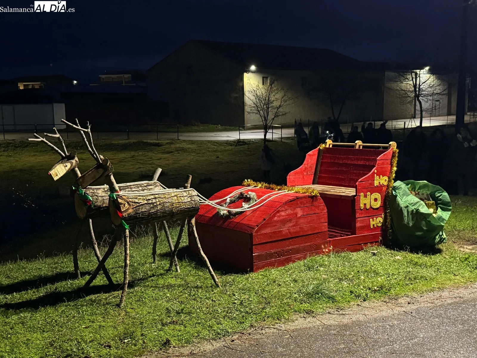 Foto 7 - El Campo de Pe&ntilde;aranda ilumina su Navidad con el orgullo de un pueblo unido en su decoraci&oacute;n artesanal y sostenible