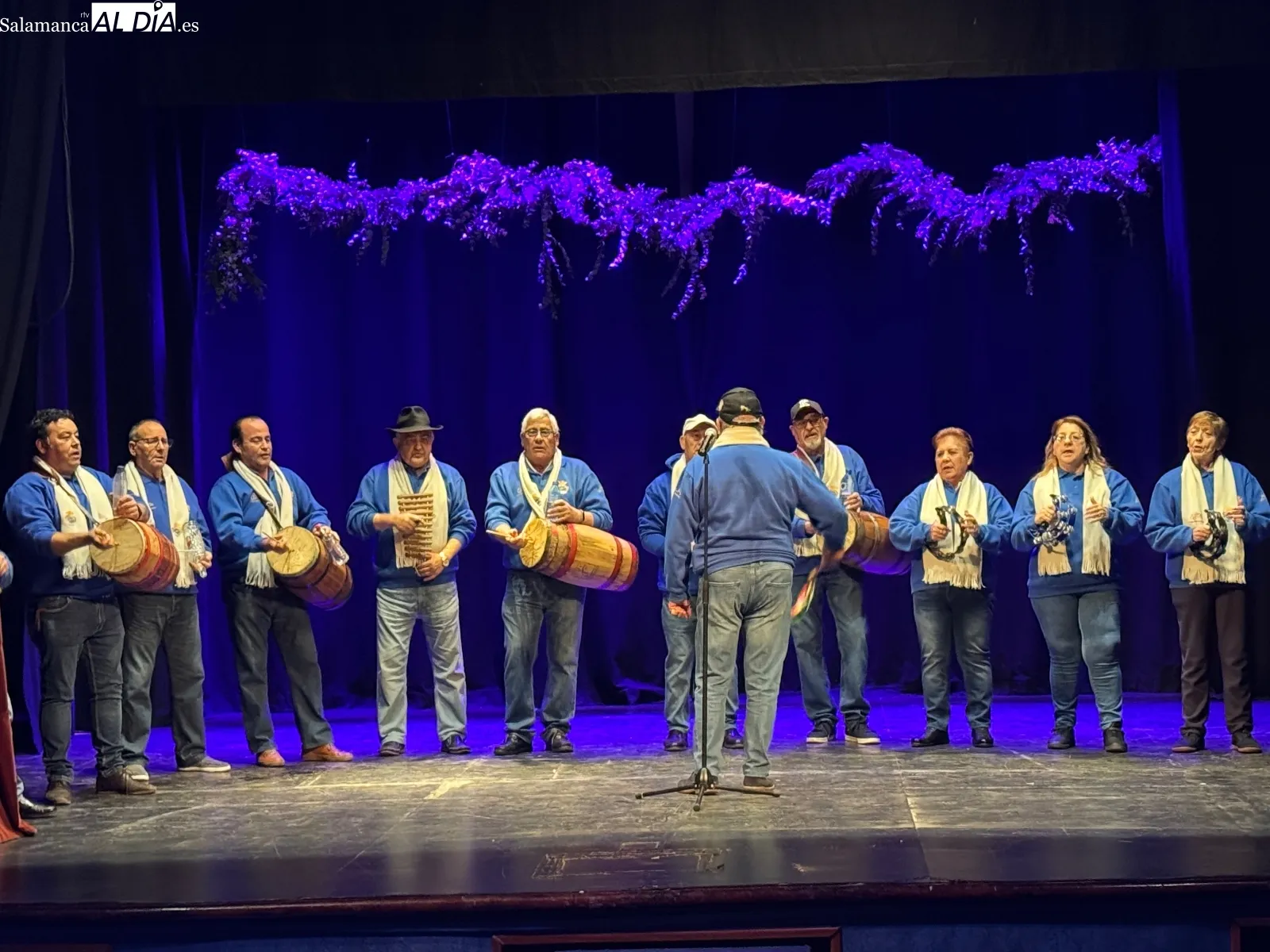 Foto 11 - Los pe&ntilde;arandinos ausentes celebran su 39&ordm; reencuentro entre emoci&oacute;n, m&uacute;sica y tradici&oacute;n