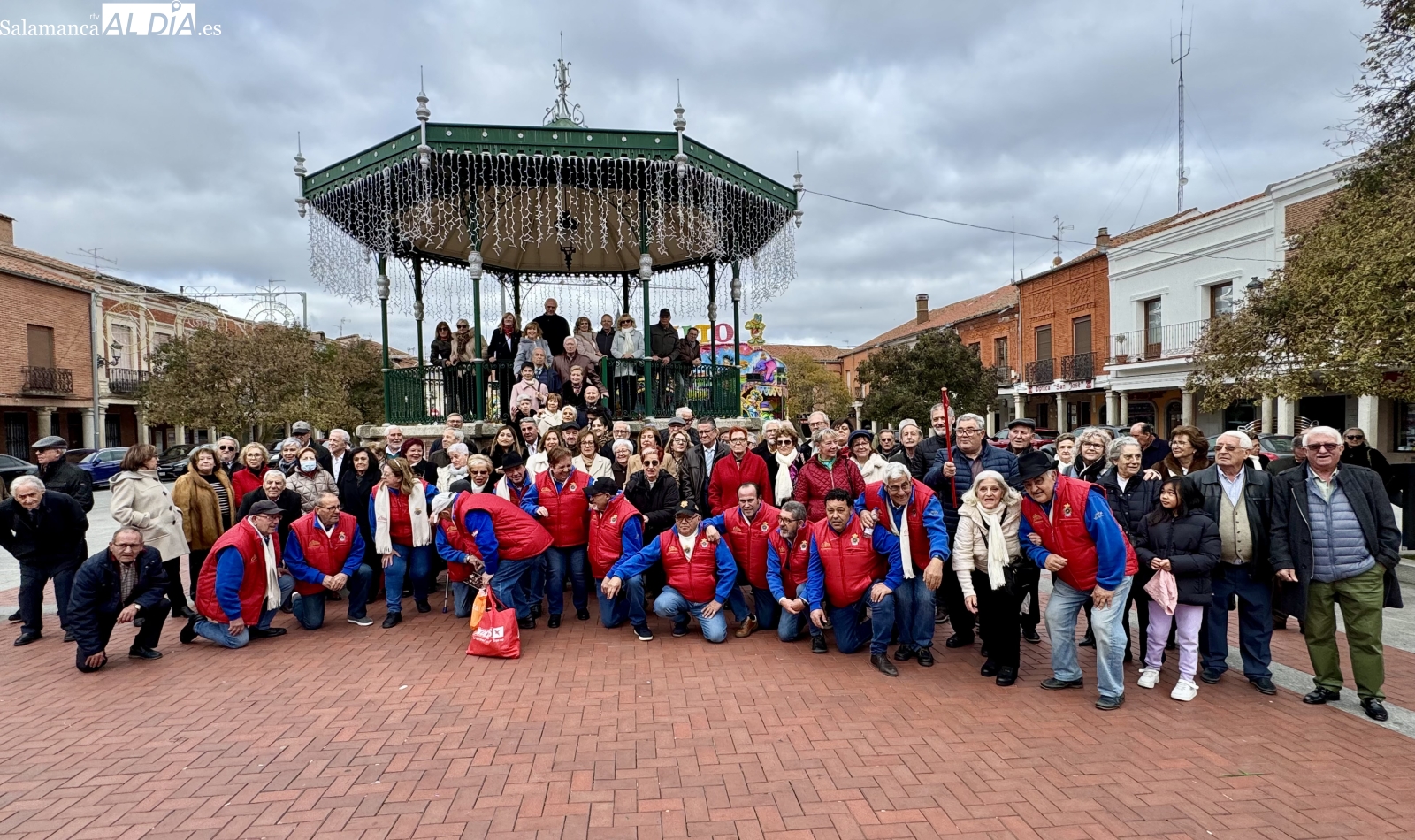 Los peñarandinos ausentes celebran su 39º reencuentro entre emoción, música y tradición