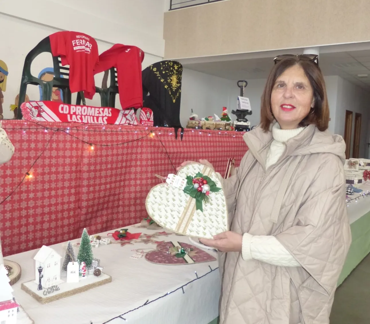 Foto 6 - Villoria celebra un multitudinario Mercadillo Navide&ntilde;o Solidario en apoyo a los pacientes de ELA
