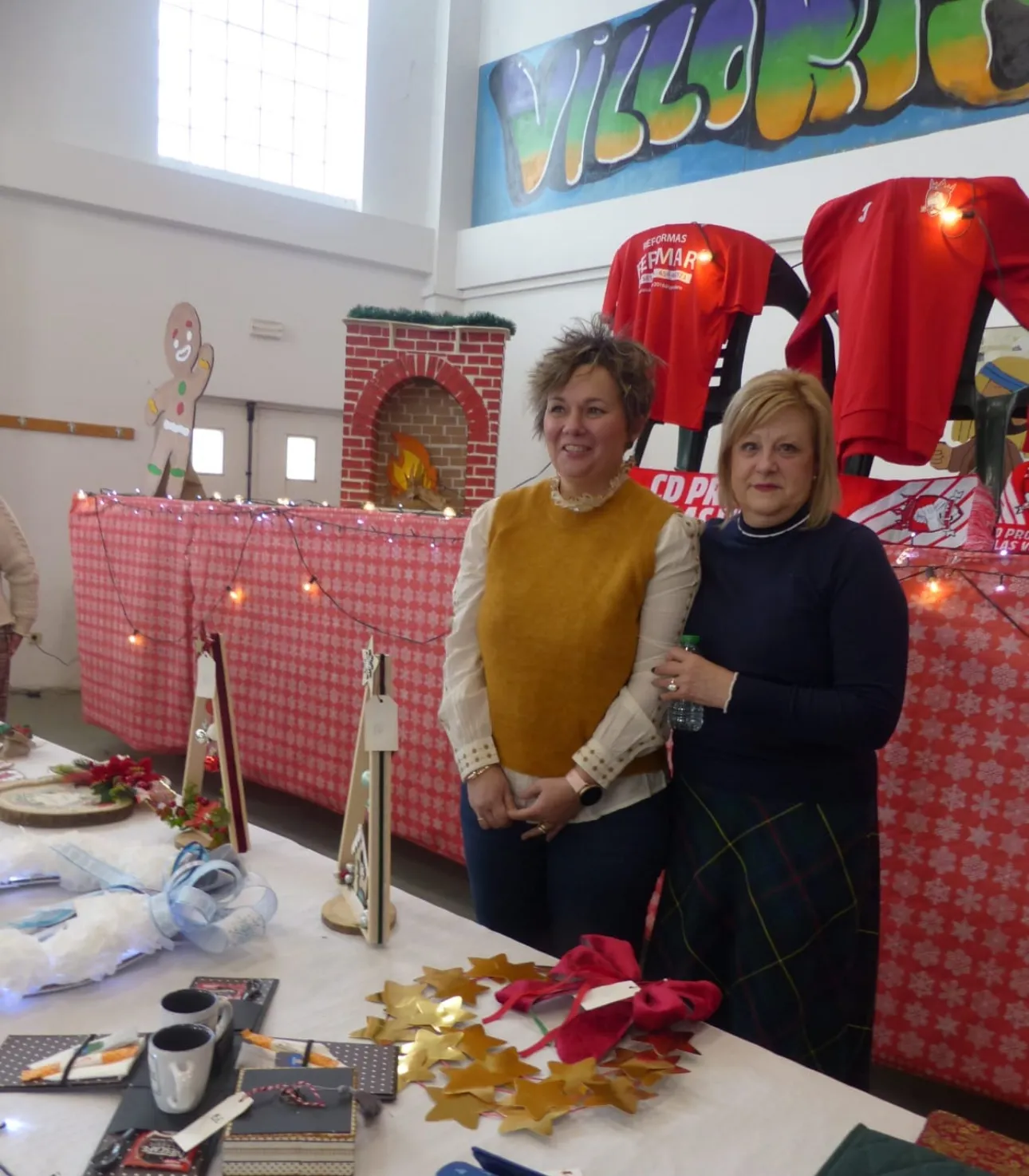 Foto 10 - Villoria celebra un multitudinario Mercadillo Navide&ntilde;o Solidario en apoyo a los pacientes de ELA
