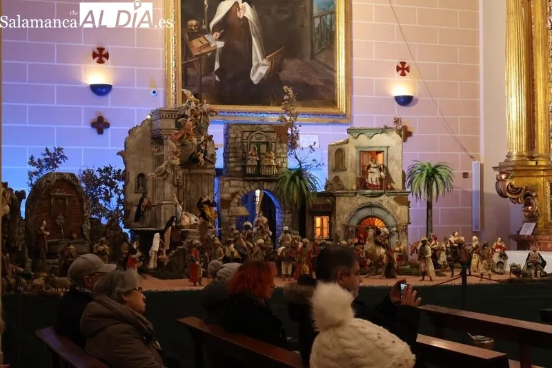 Foto 2 - El Bel&eacute;n Napolitano Carmelitano abre la Navidad en Alba de Tormes con bendici&oacute;n y concierto&ndash;recital