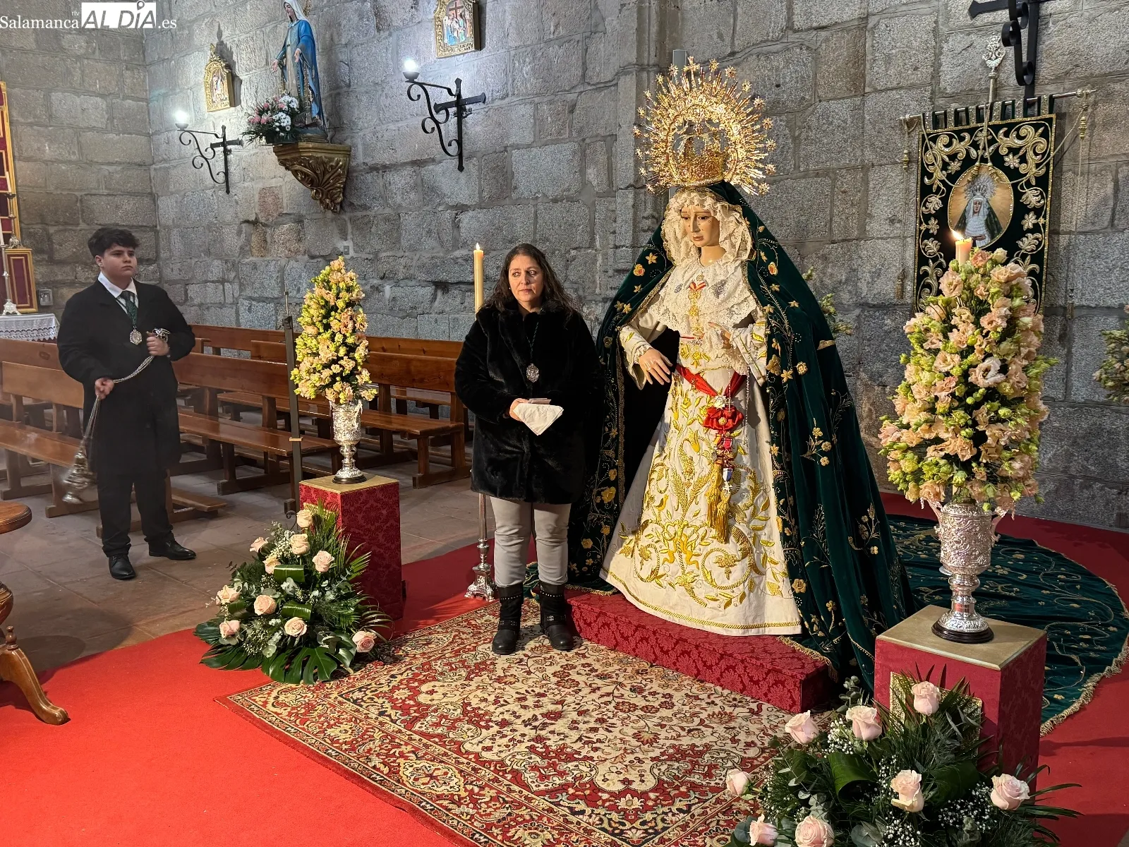 Foto 4 - Nuestra Se&ntilde;ora de la Esperanza cierra su solemne Triduo con una multitudinaria jornada de devoci&oacute;n