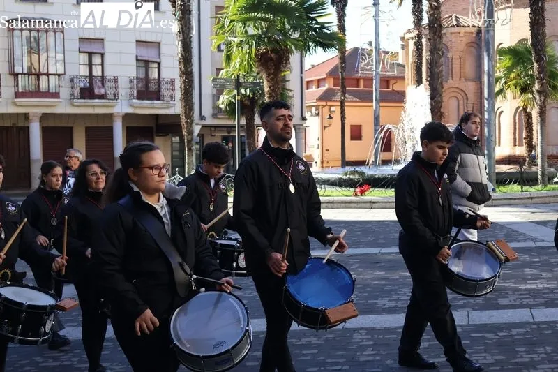 Foto 3 - Devoci&oacute;n y solemnidad en la procesi&oacute;n de Santa Luc&iacute;a