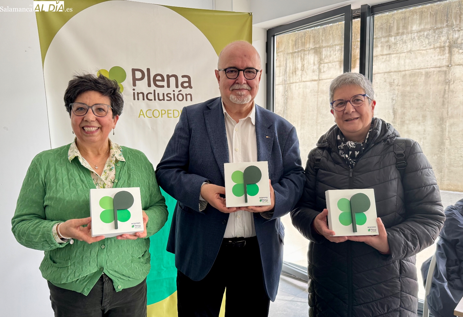 Lagrimas y homenaje en la despedida de Acopedis a Feli Gómez, Michel Núñez y Rosana González durante su tradicional celebración de Navidad 