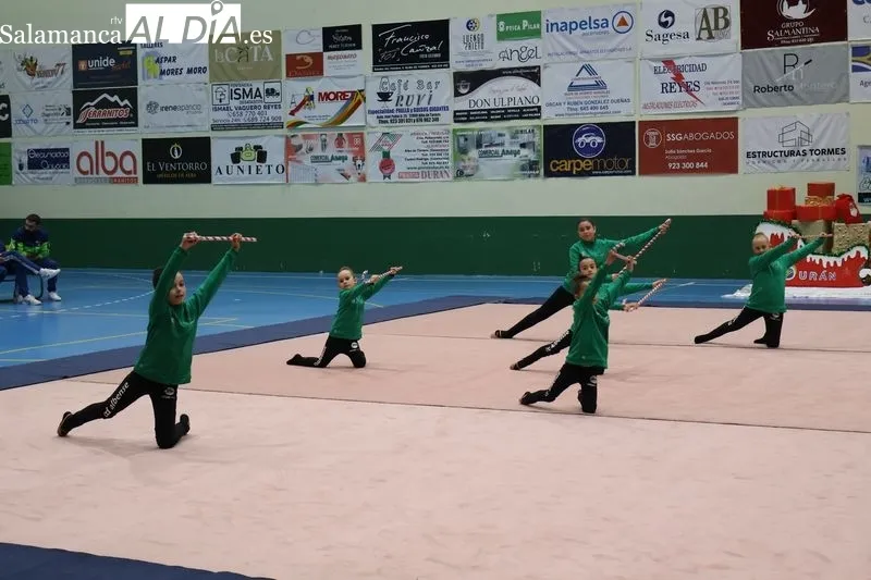 Foto 18 - FOTOS | Las Escuelas Deportivas Piensos Dur&aacute;n Albense celebran su tradicional presentaci&oacute;n navide&ntilde;a en el Pabell&oacute;n Municipal