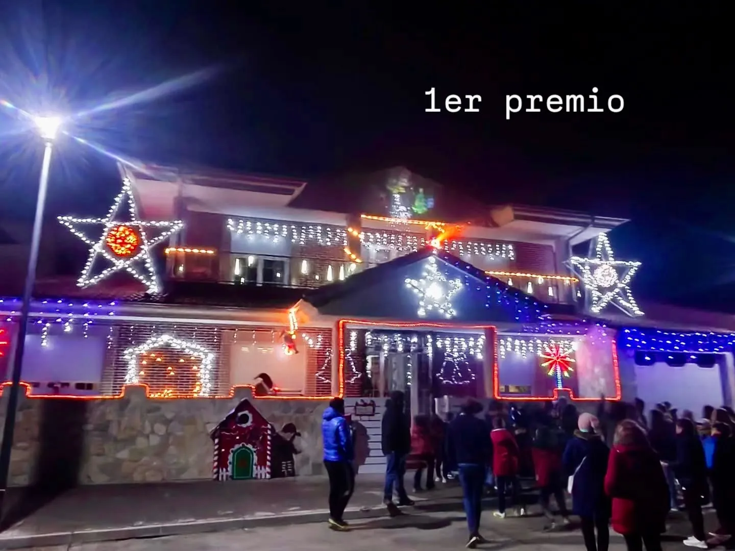 Foto 2 - Villoria llena sus calles de luz y convivencia con el Concurso de Fachadas Navide&ntilde;as