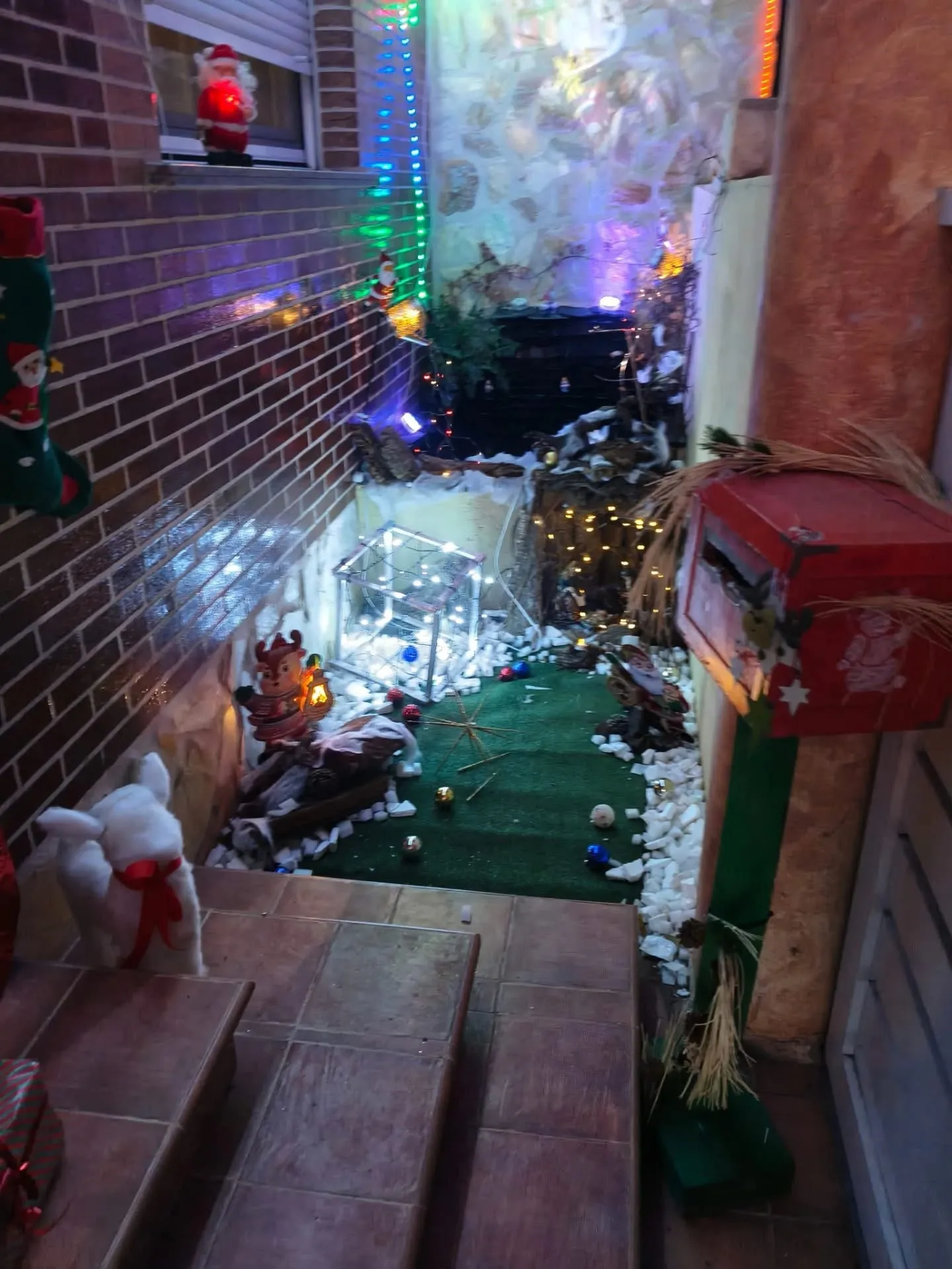 Foto 3 - Villoria llena sus calles de luz y convivencia con el Concurso de Fachadas Navide&ntilde;as