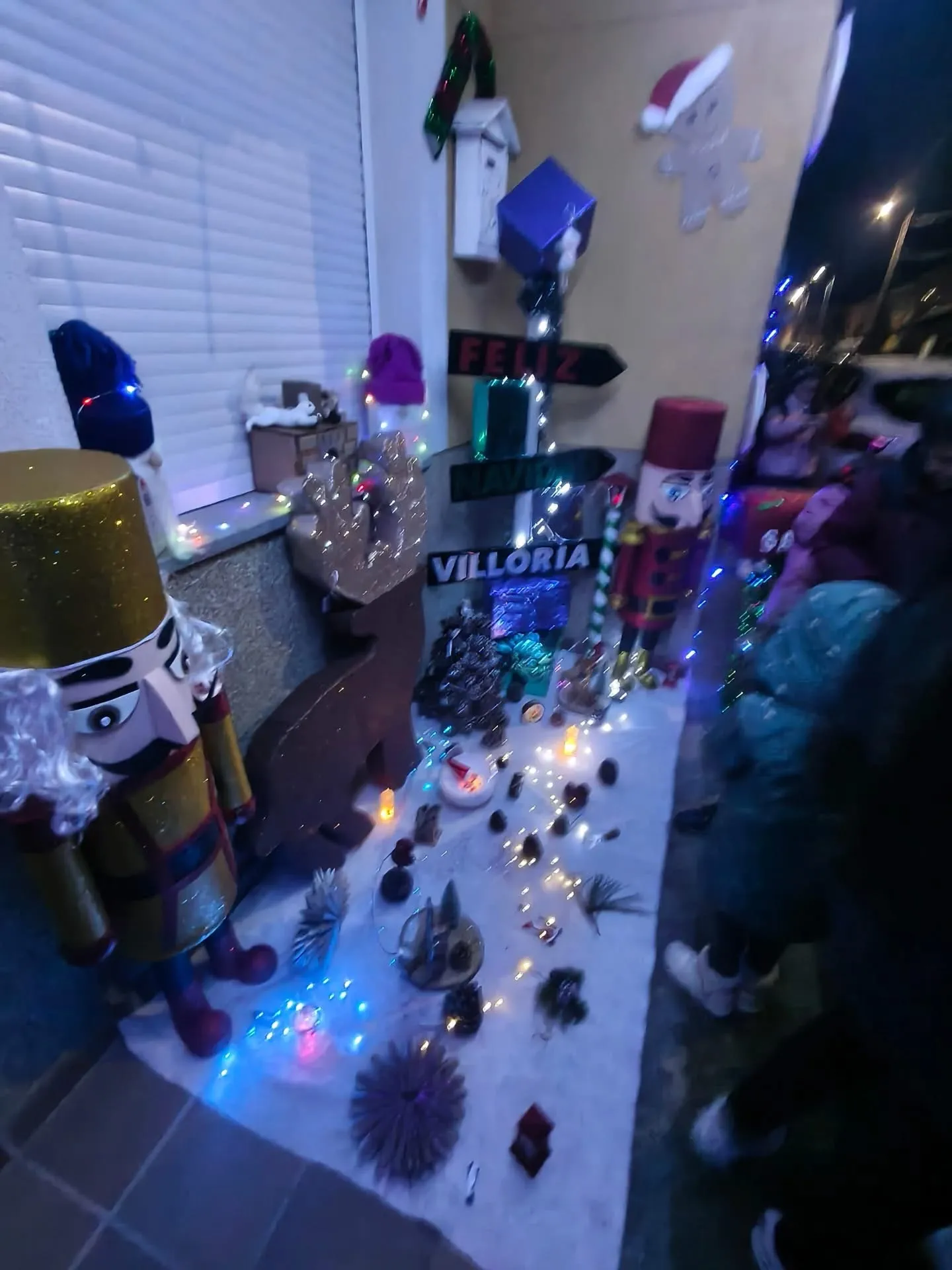 Foto 9 - Villoria llena sus calles de luz y convivencia con el Concurso de Fachadas Navide&ntilde;as