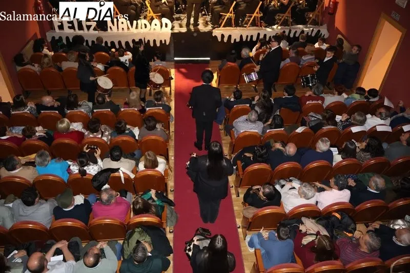 Foto 4 - V&Iacute;DEO | La Banda de M&uacute;sica de Alba de Tormes estrena un pasodoble dedicado a la cirujana Beatriz Montejo