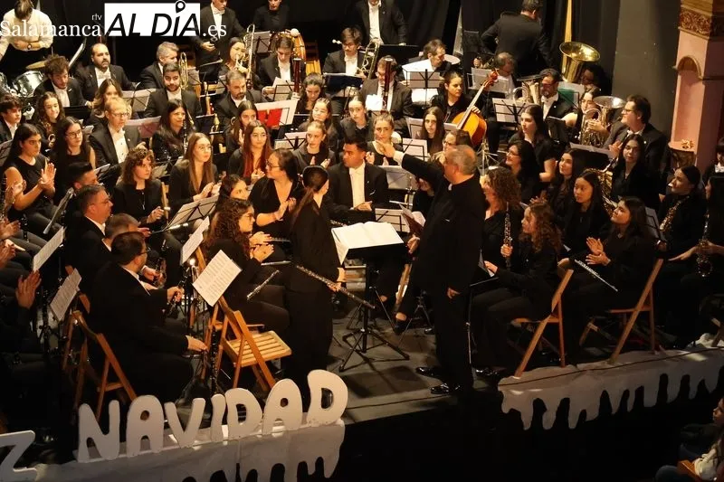 Foto 2 - V&Iacute;DEO | La Banda de M&uacute;sica de Alba de Tormes estrena un pasodoble dedicado a la cirujana Beatriz Montejo
