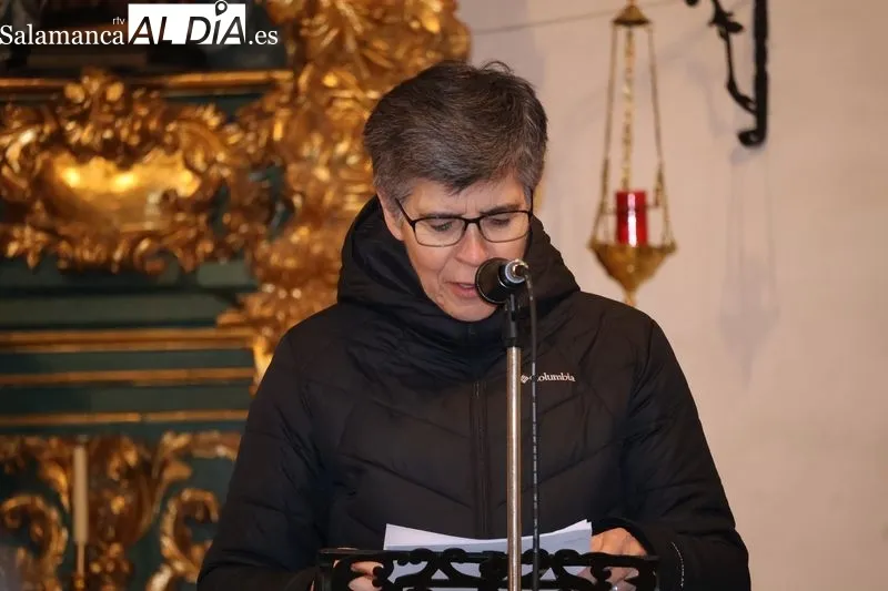Foto 5 - Las Madres Isabeles invitan a recuperar la humildad frente al consumismo en el Preg&oacute;n de Navidad
