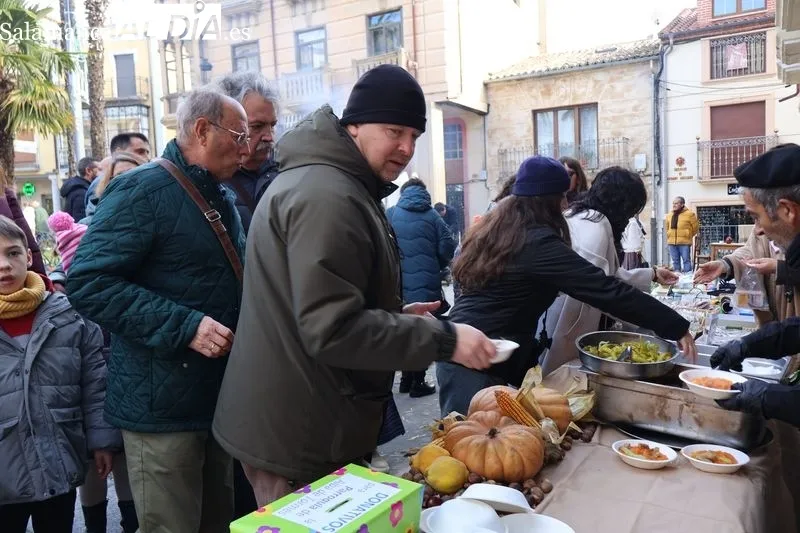 Foto 8 - El Bel&eacute;n Viviente llena de tradici&oacute;n y ambiente navide&ntilde;o las calles de Alba de Tormes