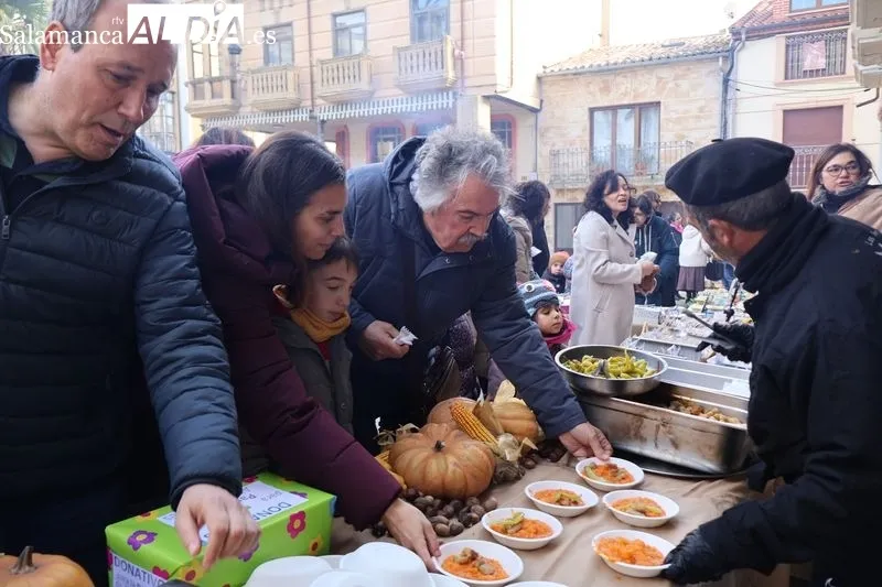 Foto 5 - El Bel&eacute;n Viviente llena de tradici&oacute;n y ambiente navide&ntilde;o las calles de Alba de Tormes