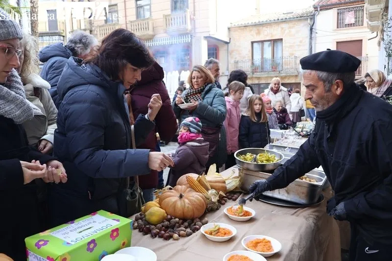 Foto 3 - El Bel&eacute;n Viviente llena de tradici&oacute;n y ambiente navide&ntilde;o las calles de Alba de Tormes