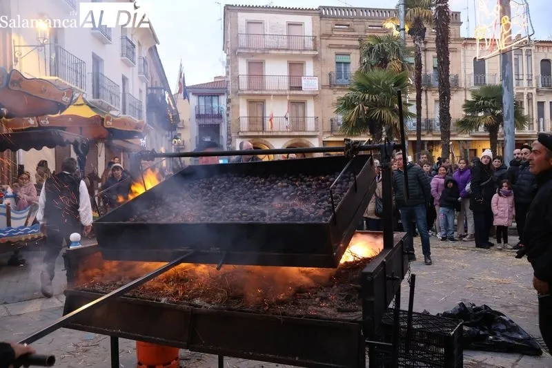 Foto 8 - El chocolate con bizcochos y las casta&ntilde;as asadas ponen el broche final al Bel&eacute;n Viviente