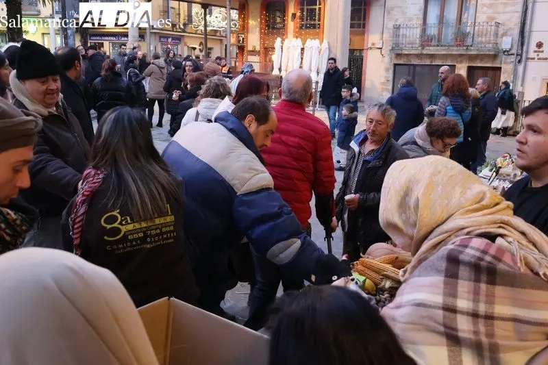 Foto 4 - El chocolate con bizcochos y las casta&ntilde;as asadas ponen el broche final al Bel&eacute;n Viviente