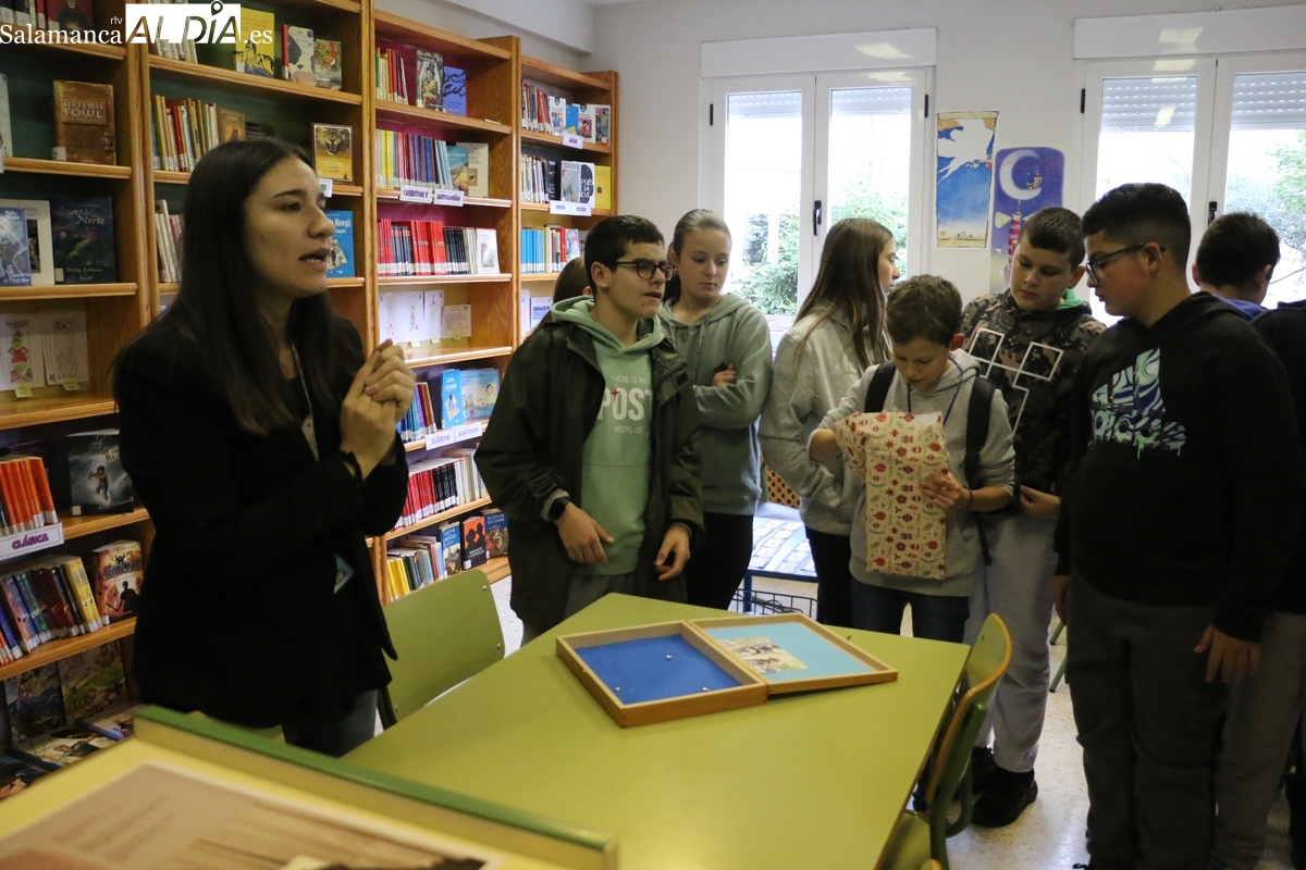El IES Tierras de Abadengo de Lumbrales renueva su biblioteca y presenta revista