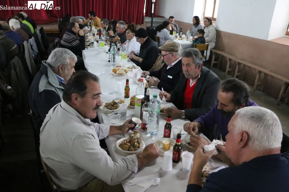 En Peralejos de Abajo celebran ya la Navidad / CORRAL 