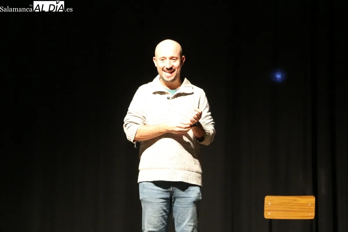 Teatro inclusivo en Vitigudino con 'Capaces de amar' / CORRAL 