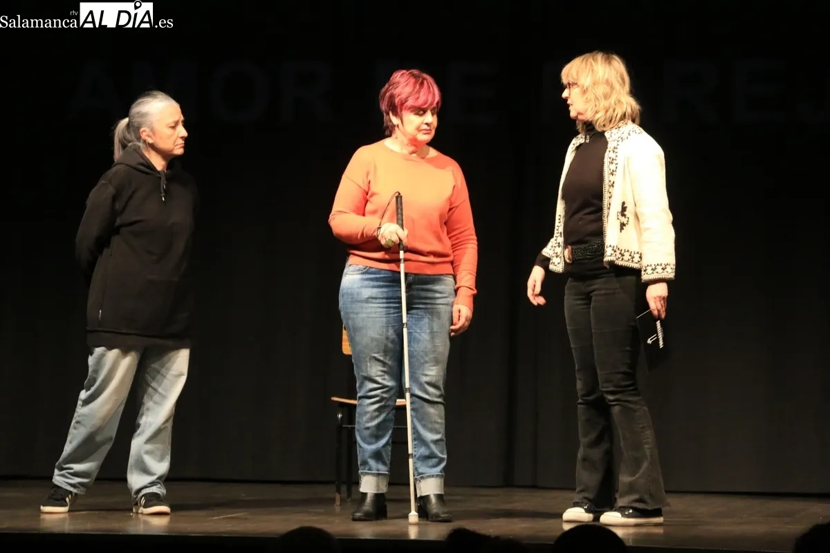 Teatro inclusivo en Vitigudino con 'Capaces de amar' / CORRAL 