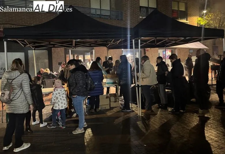Foto 3 - Un gesto de 610 euros: &eacute;xito de la iniciativa ben&eacute;fica de casta&ntilde;as asadas en Alba de Tormes