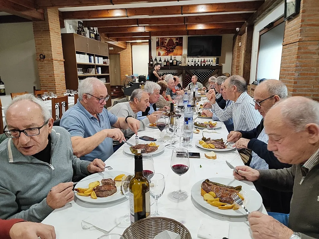 Los jubilados de ENUSA celebran su tradicional comida de Navidad