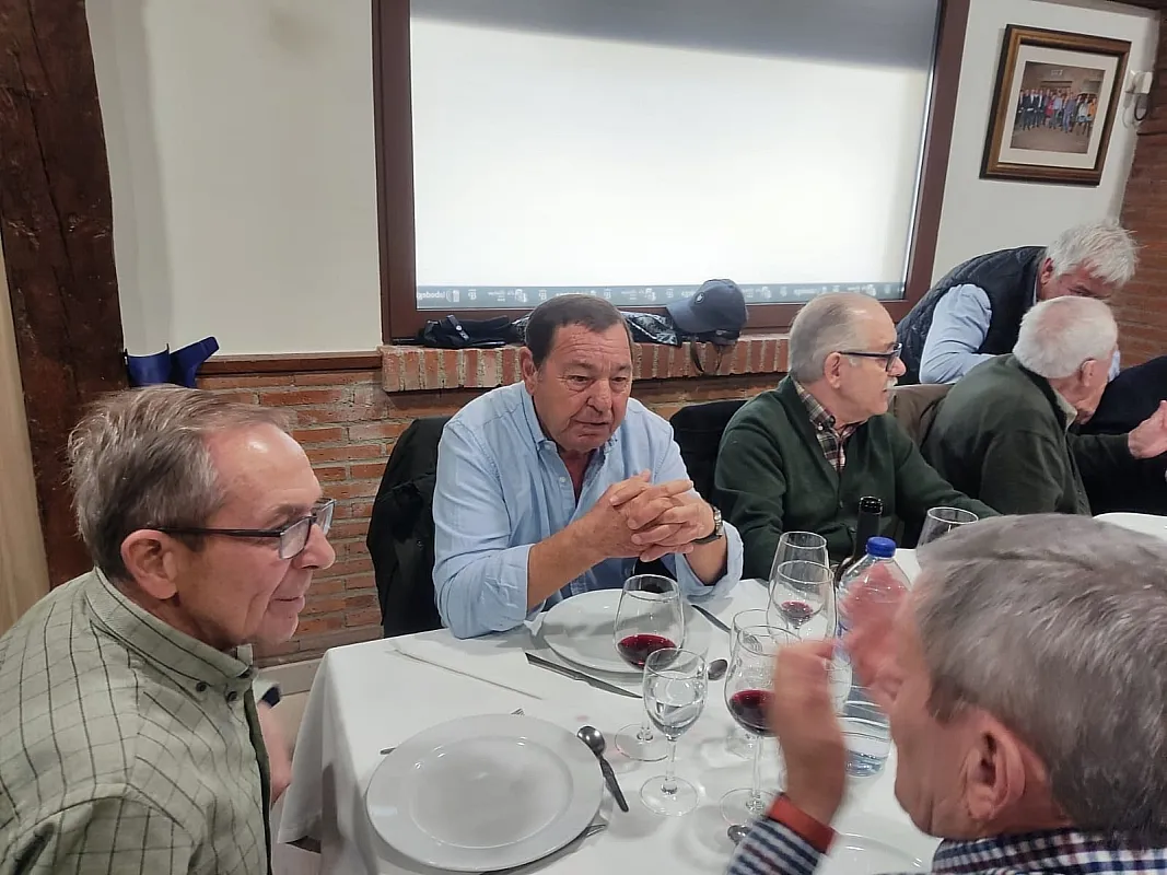 Los jubilados de ENUSA celebran su tradicional comida de Navidad