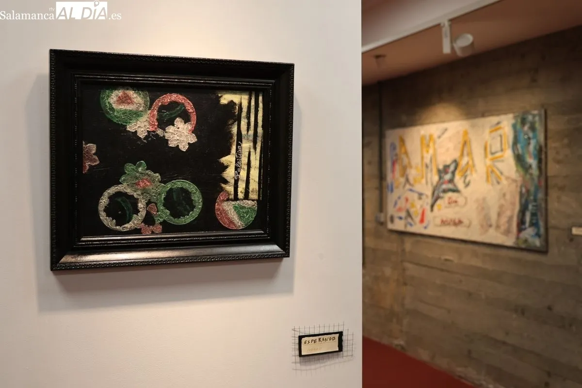 La artista salmantina Lucía Vicente Ezcurra inaugura en el Palacio Episcopal la exposición 'Tempo de renacer'. Foto de David Sañudo