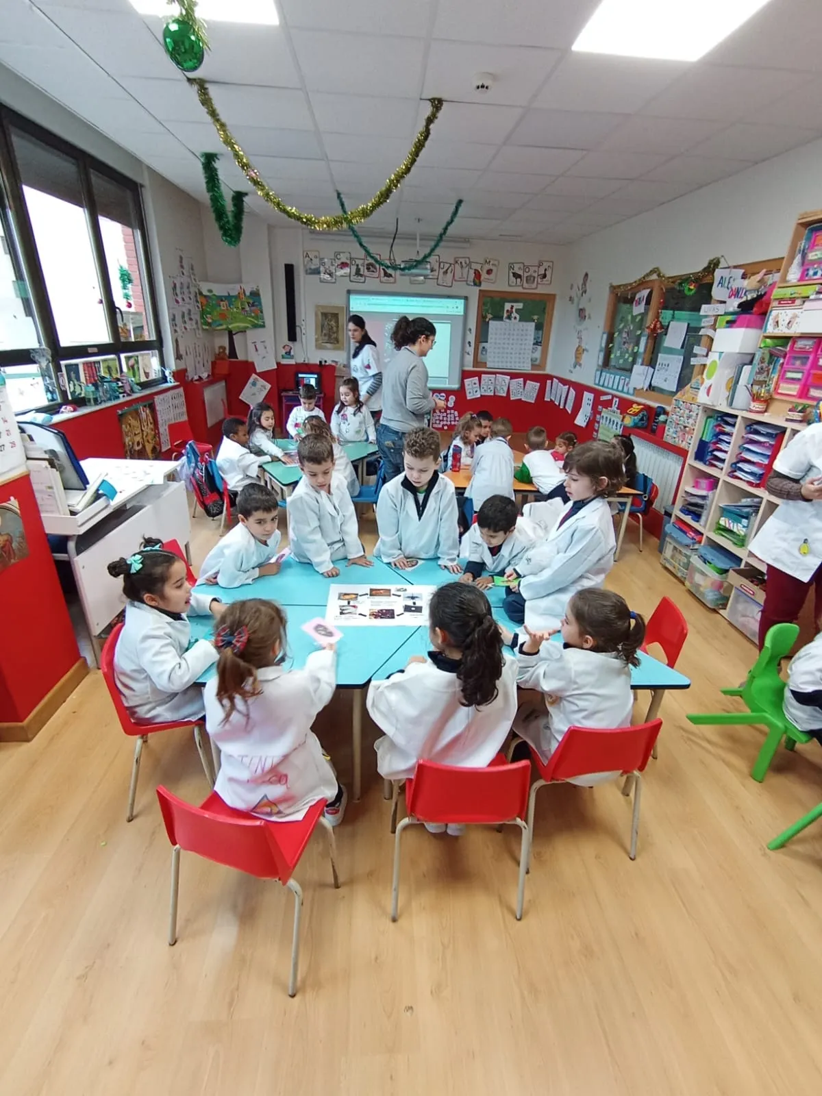 El Colegio Misioneras acerca la ciencia a las aulas de Infantil con una investigadora del CSIC