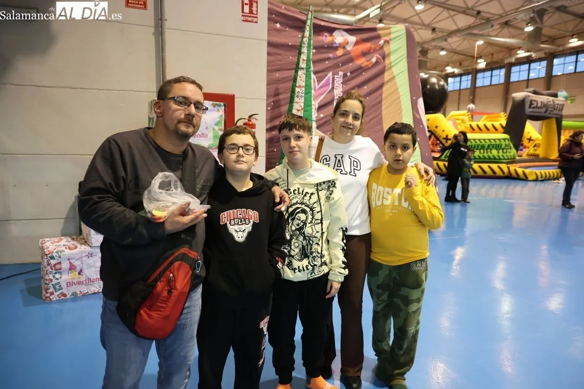 Pequeños y mayores disfrutan en 'Navidiver'. Fotos: David Sañudo