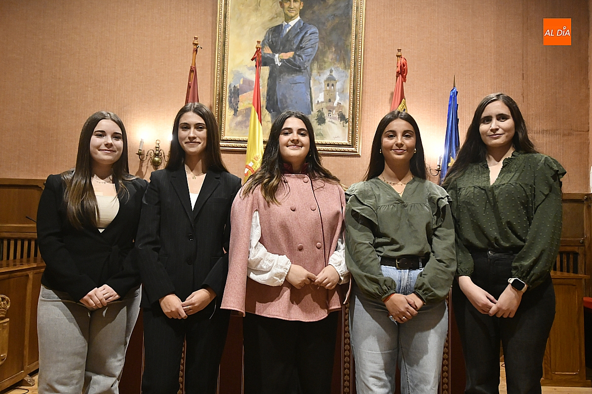 Cinco jóvenes formarán la Corte de Honor del Carnaval 2026 